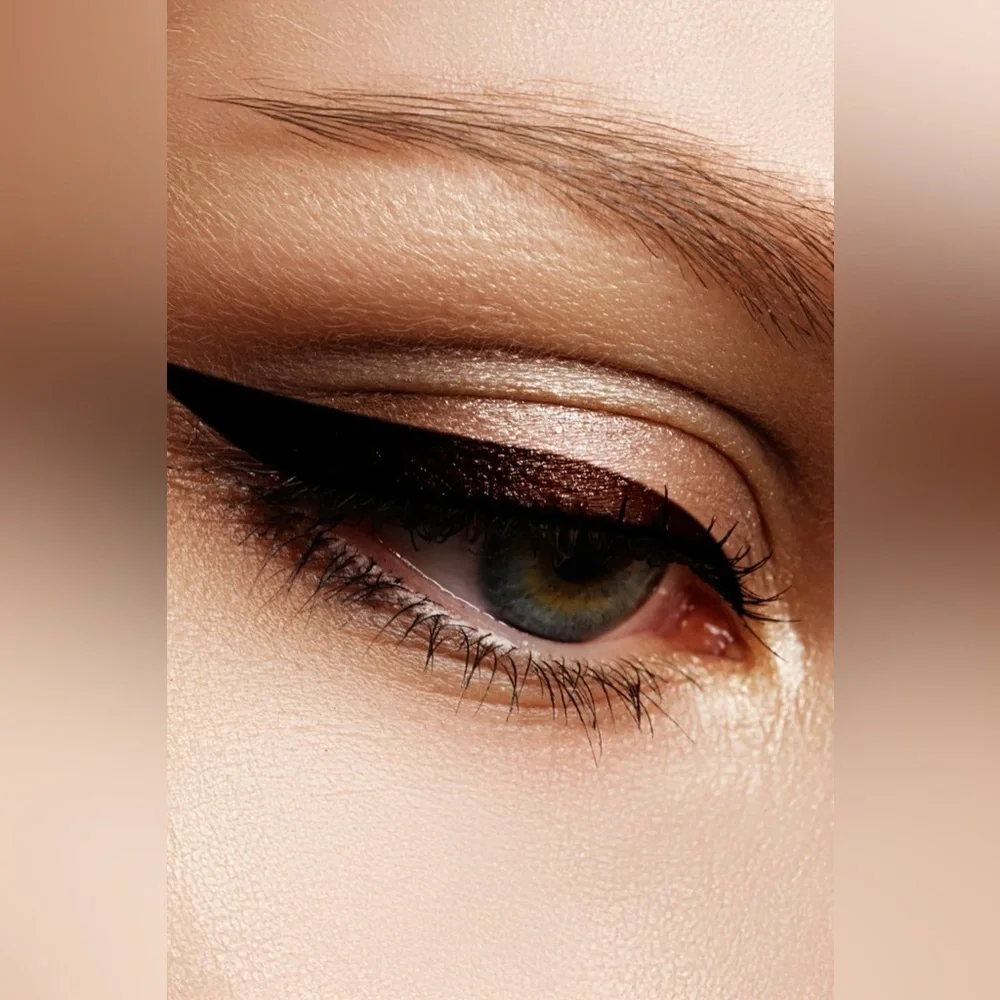 BISHA Essential Eye Designer Duo Set in Downtown Black & Uptown Brown